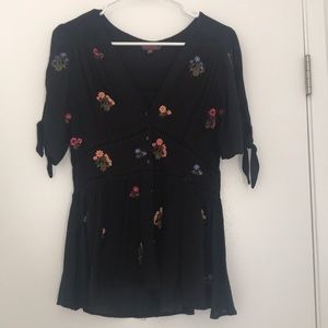 NWOT Ranna Gill embroidered top!
